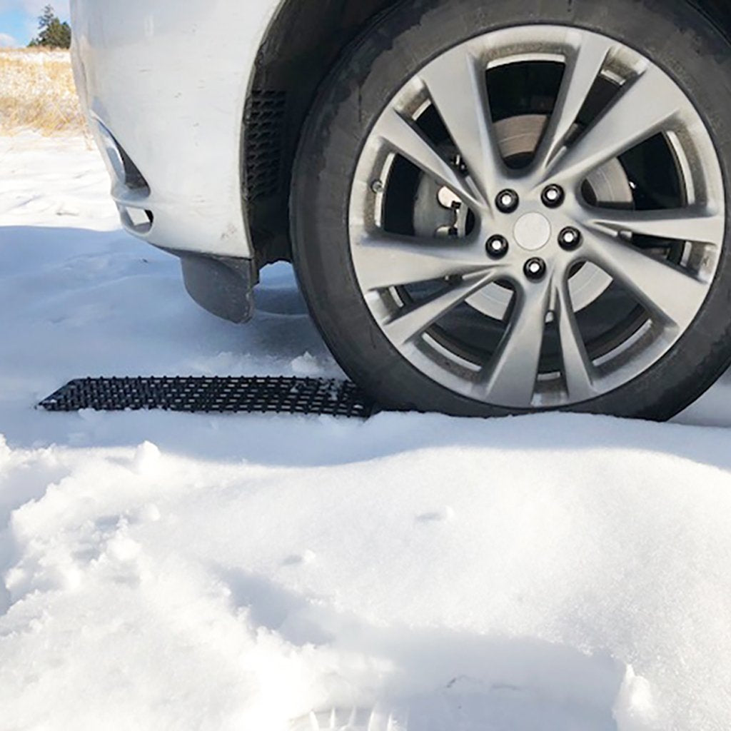 72HRS Car Traction Mat (Set of 2) tire